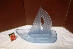 ART DECO PRESSED GLASS YACHT/BOAT. BY CARLSHUTE.  #