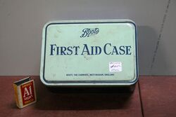 A Classic Boot's The Chemist's First Aid Case.