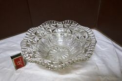 A Quality Vintage Pressed Glass Fruit Bowl.#