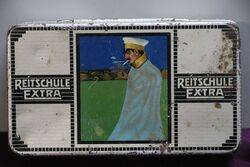 COL Reitschule Extra Tobacco Tin