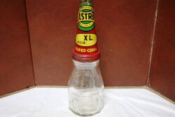 Early Castrol Wakefield Bow Tie 1 pint Bottle and Tin Top