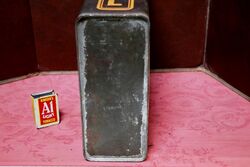 Early Veedol Neptune Extra Heavy 1 gal Motor Oil Tin