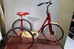 Early Vintage Childrenand39s Tricycle in Lovely Original Condition