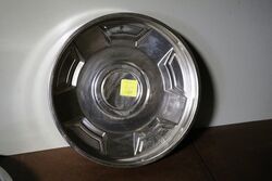 HUBCAP 1988 Ford T171 1034in 