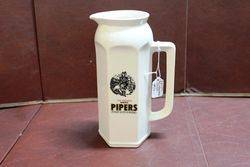 Hundred Pipers Whiskey Pub Jug