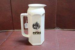 Hundred Pipers Whiskey Pub Jug