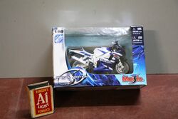 MAISTO Suzuki GSX R750 Scale 118