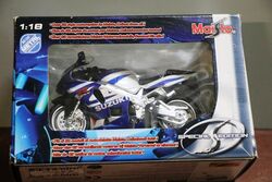 MAISTO Suzuki GSX R750 Scale 118