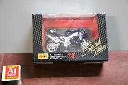 MISTO Yamaha YZF-R1 .SCALE 1/18.