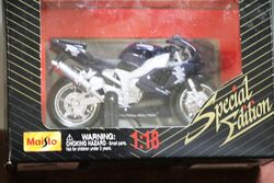 MISTO Yamaha YZFR1 SCALE 118