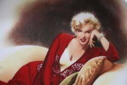 Merilyn Monroe Art work Plate by Chris Notarile 