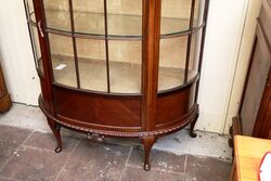 Quality Antique Mahogany Bow Front Display Cabinet 