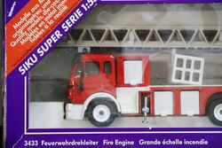 SIKU Super Serie 153 Mercedes Benz Fire Ladder