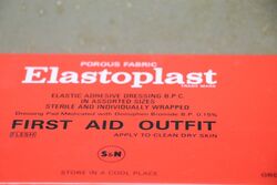 TJSmith and Nephew Ltd Elastoplast First Aid Outfit