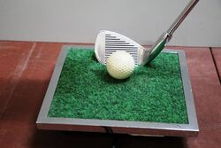 Unusual Classic Golfers Desk Top Lamp