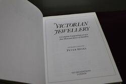 Victorian Jewllery a Compendium of Over Four Thosand Pieces of Jewellery 