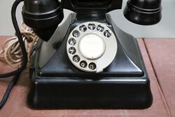 Vintage Art Deco Pyramid Bakelite GPO Telephone 