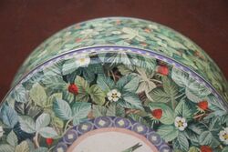 Vintage Bird on Nest Pictorial Biscuit Tin