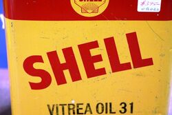 Vintage Early Shell Vitrea Oil 31 One Gallon Tin
