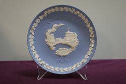 Vintage English Wedgwood Christmas 1969  Plate With Original Box