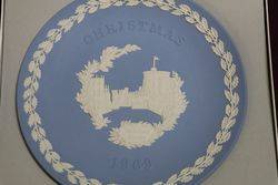 Vintage English Wedgwood Christmas 1969  Plate With Original Box