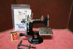 Vintage Peter Pan Model No1 Miniature Sewing Machine. #
