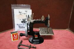 Vintage Peter Pan Model No1 Miniature Sewing Machine 