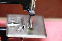 Vintage Peter Pan Model No1 Miniature Sewing Machine 