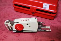 Vintage Singer Accessory Adaptor in Original Case 