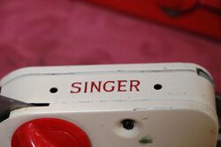 Vintage Singer Accessory Adaptor in Original Case 