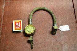 Vintage Smith's Air Gauge in Original Condition.