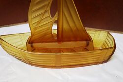  ART DECO AMBER PRESSED GLASS YACHTBOAT BY CARLSHUTTE 